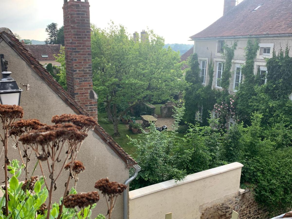 Le Nid Perche Saint-Sauveur-en-Puisaye Exterior photo